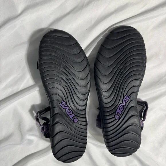 Teva Hurricane Sandals Style 5455 – Purple Floral Print – Women’s Size 11 Hiking - Picture 11 of 11